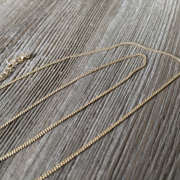 🌟 3/$15 🌟 Gold Tone Dainty Chain Necklaces Set of 2 - Picture 5 of 14